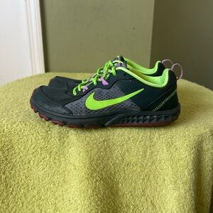 Nike Wild Trail Women’s Navy Blue and Neon Green Sneakers